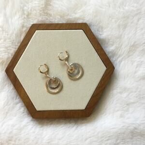 Gold Round Dangling Daisy Flower Earrings